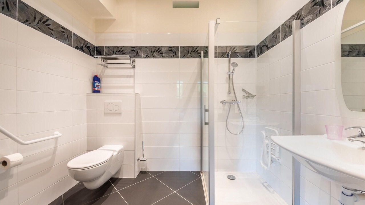 Photo of Bathroom in Paluel