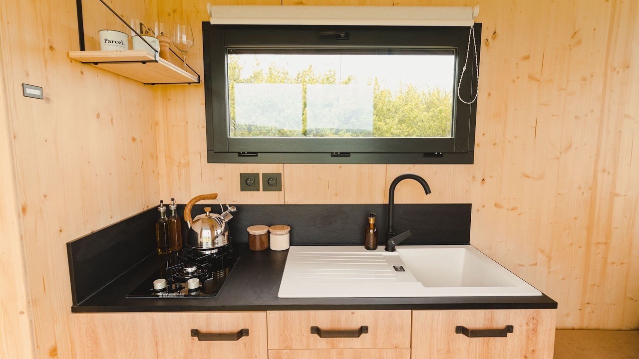 Photo of Kitchen in Saint-Etienne-la-Thillaye