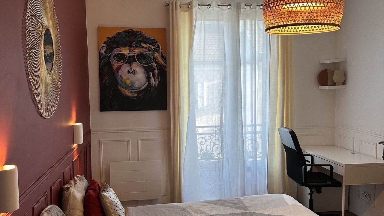 Photo of Bedroom in Villeneuve-Saint-Georges