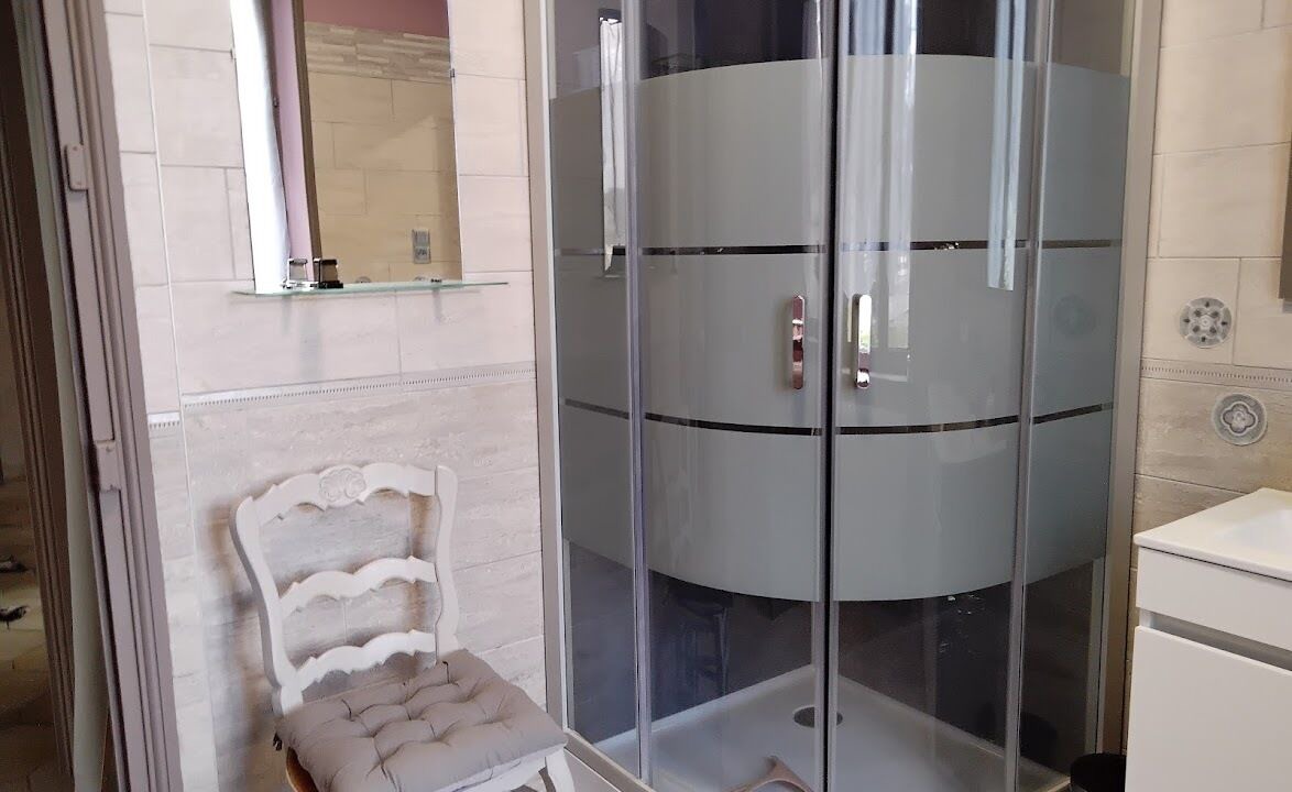 Photo of Bathroom in Routhiauville