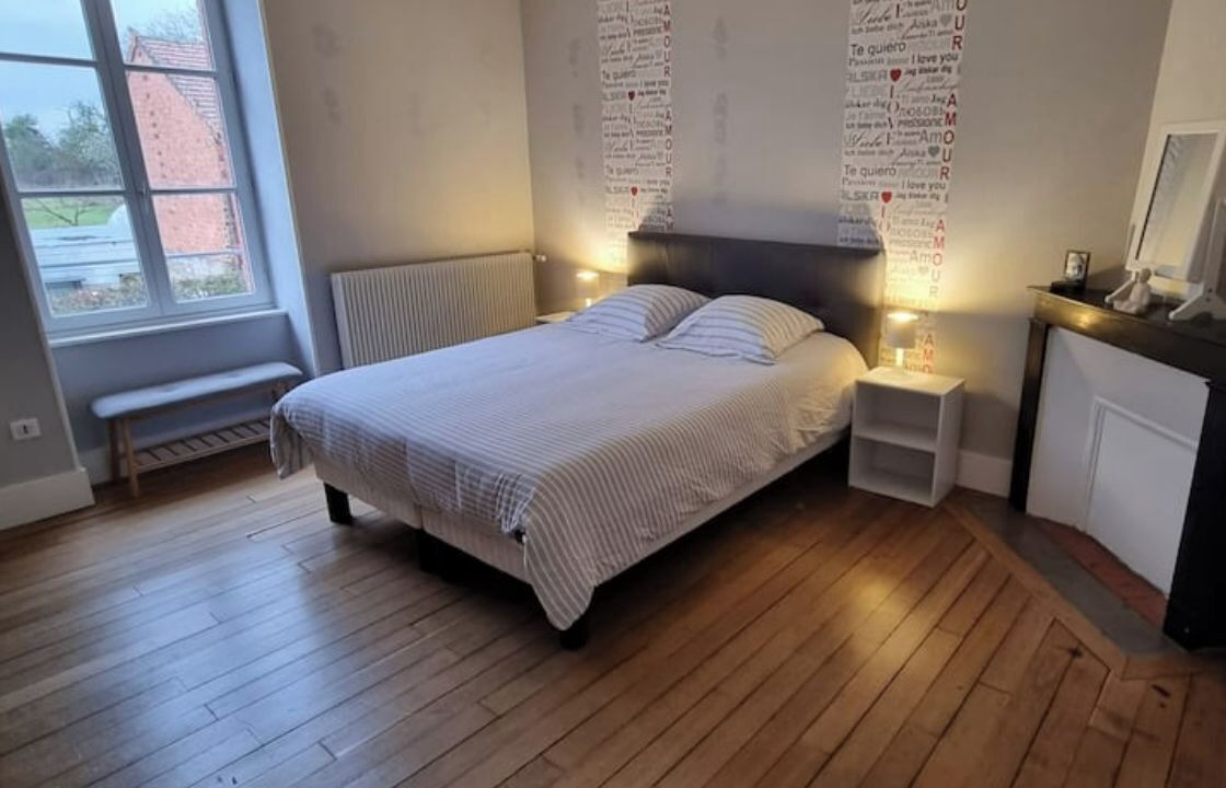 Photo of Bedroom in Saulieu