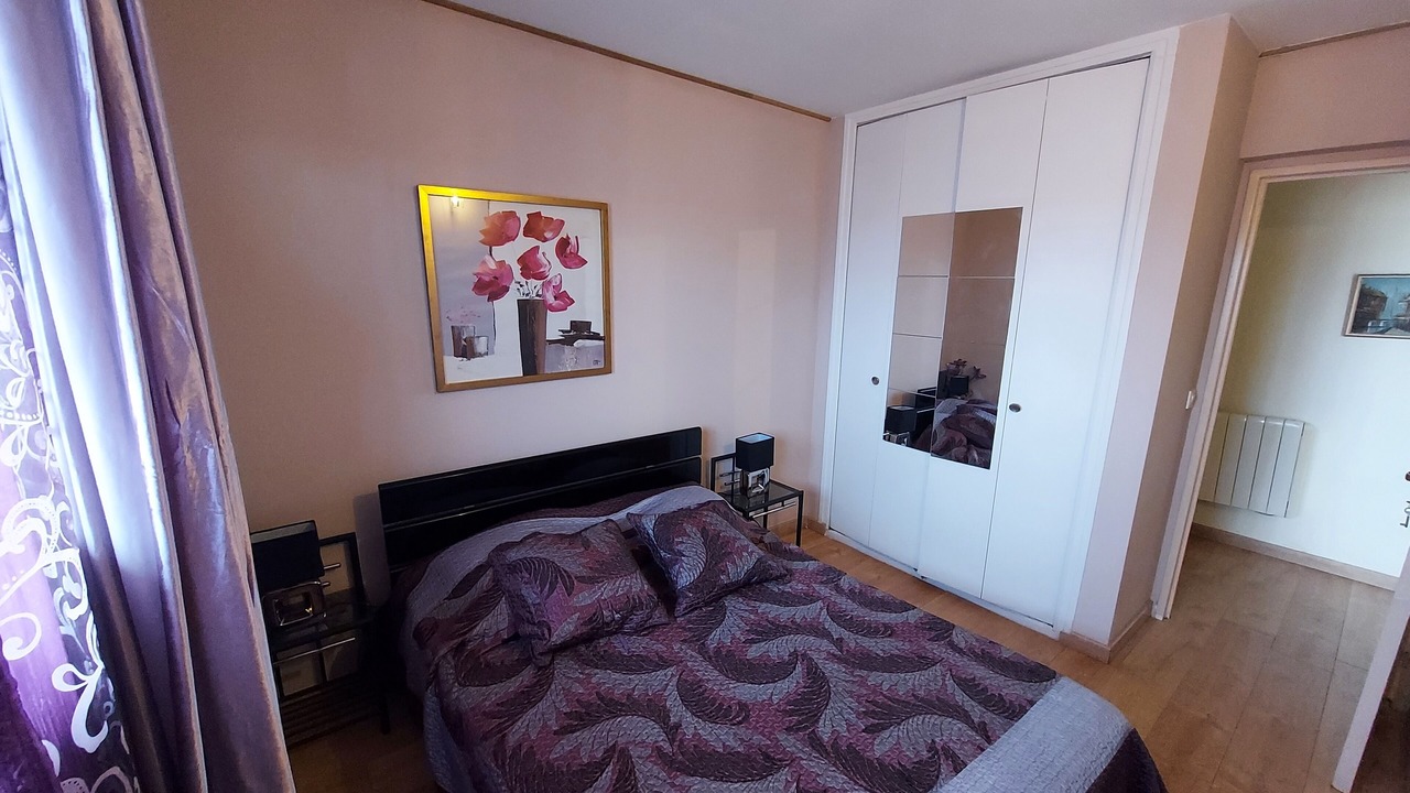 Photo of Bedroom in Argenteuil