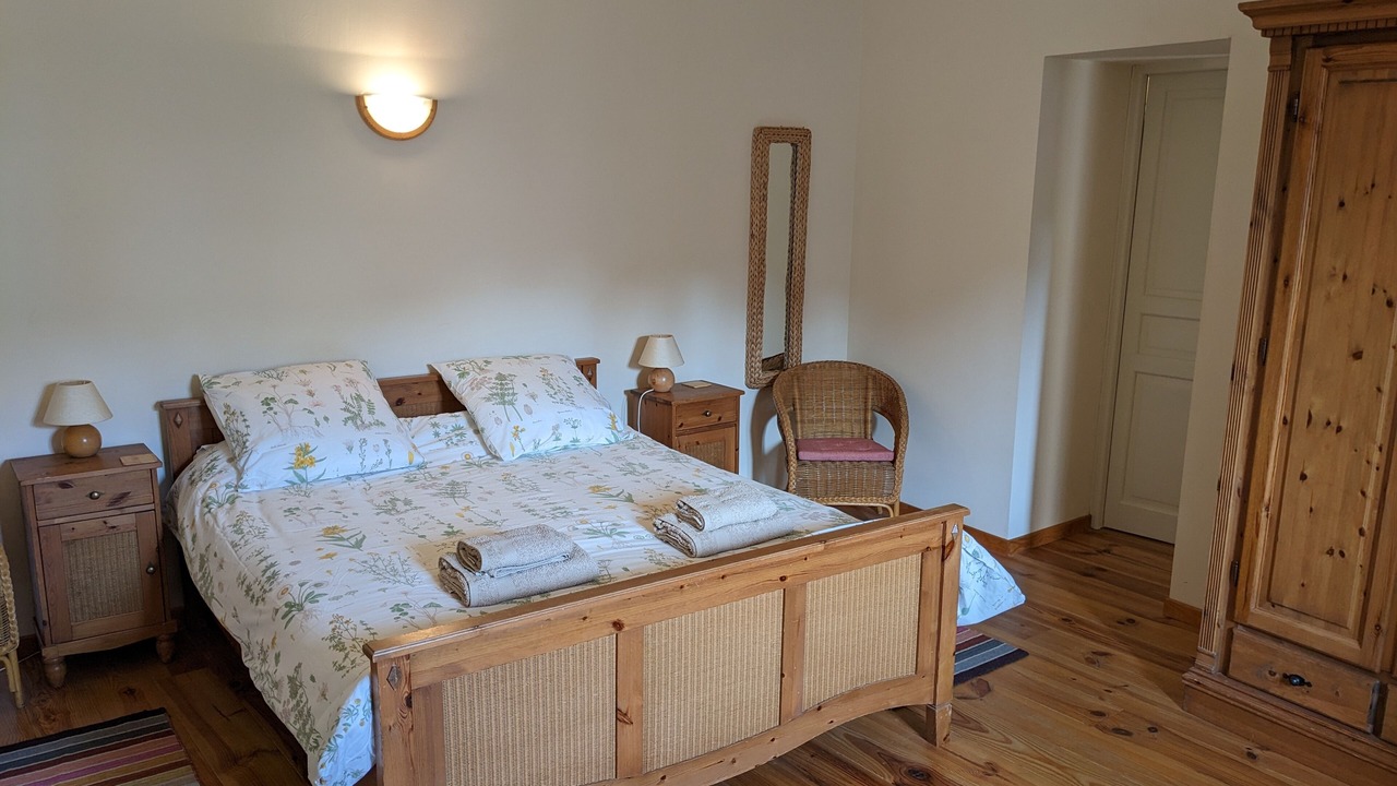 Photo of Bedroom in Saint-Gengoux-le-National