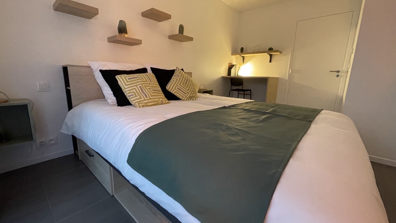 Photo of Bedroom in Villejust