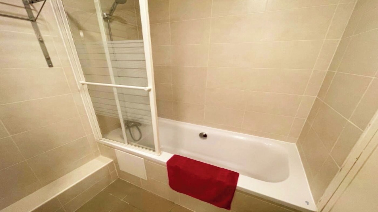 Photo of Bathroom in Notre-Dame-des-Champs