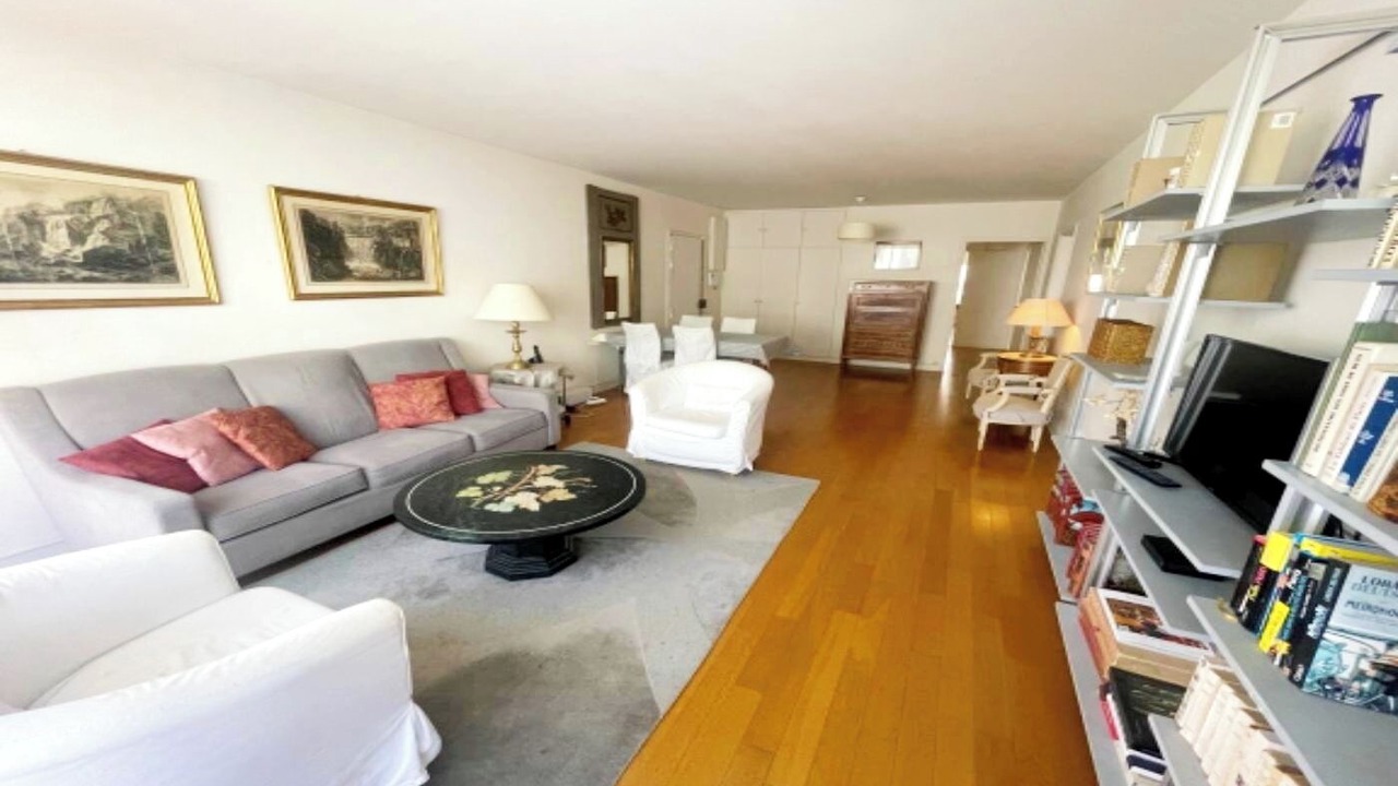 Photo of Livingroom in Notre-Dame-des-Champs