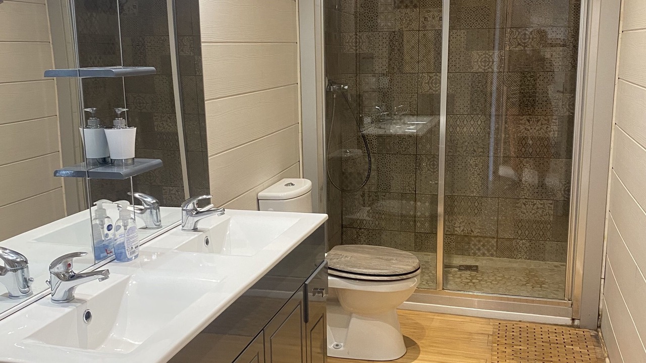Photo of Bathroom in Bouleurs
