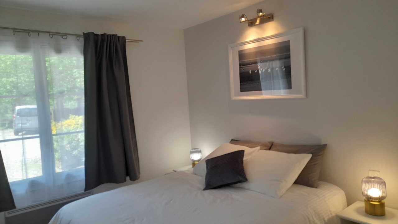 Photo of Bedroom in Rue