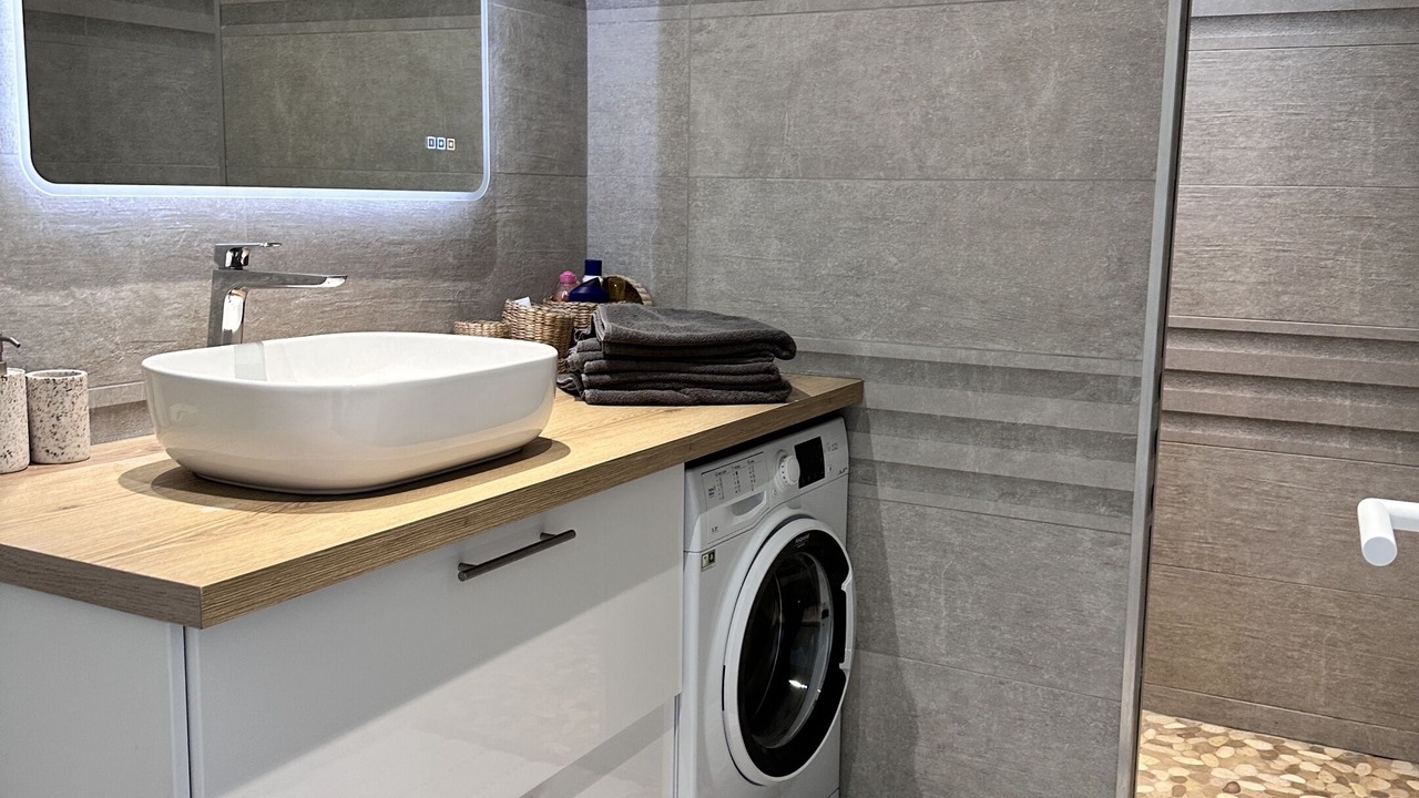 Photo of Bathroom in Les Attaques