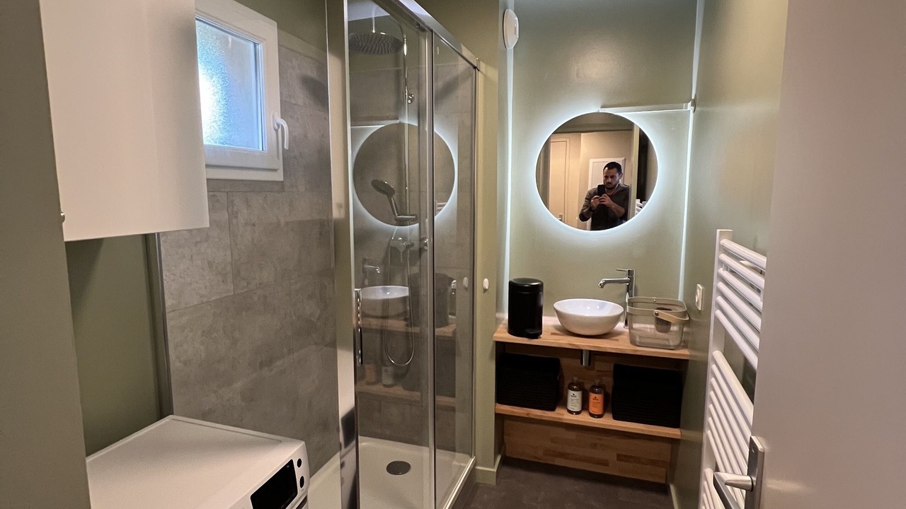 Photo of Bathroom in Equemauville