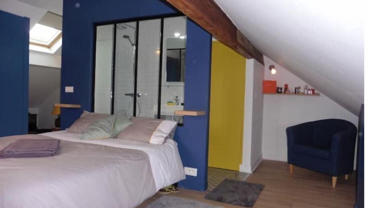 Photo of Bedroom in Colombes