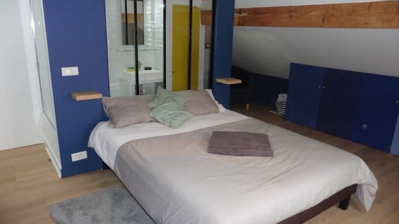 Photo of Bedroom in Colombes