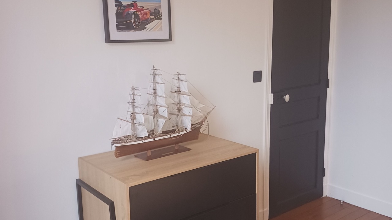 Photo of Bedroom in Colombes