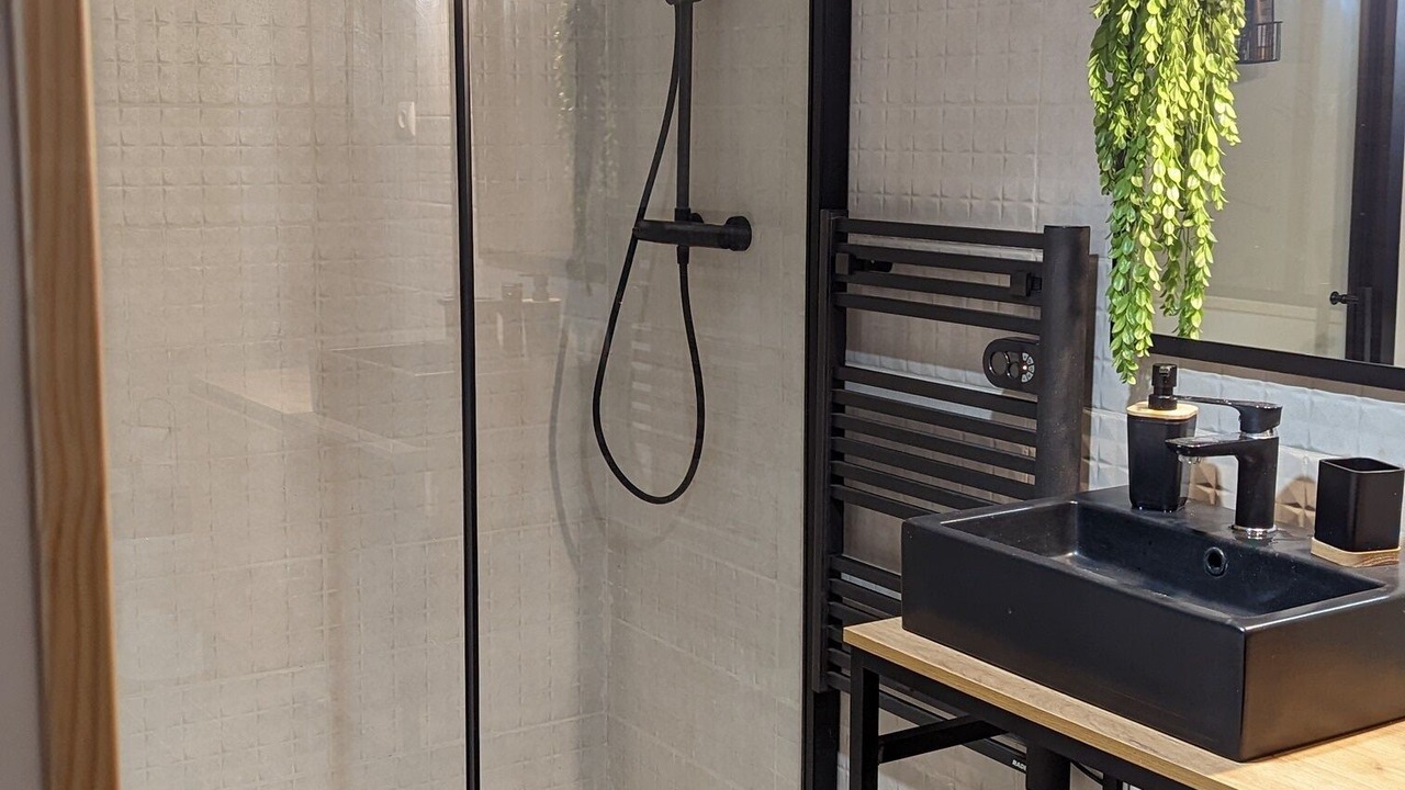 Photo of Bathroom in Villeneuve-les-Genets