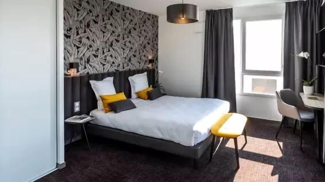 Photo of Bedroom in Velizy-Villacoublay