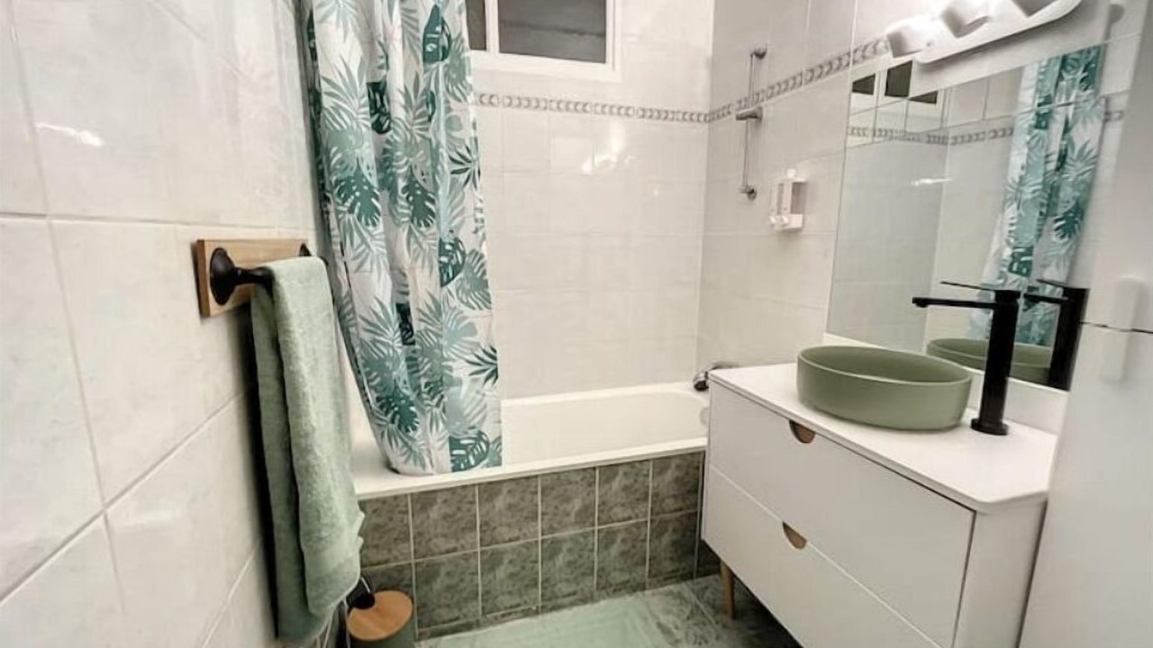 Photo of Bathroom in Epinay-sur-Seine