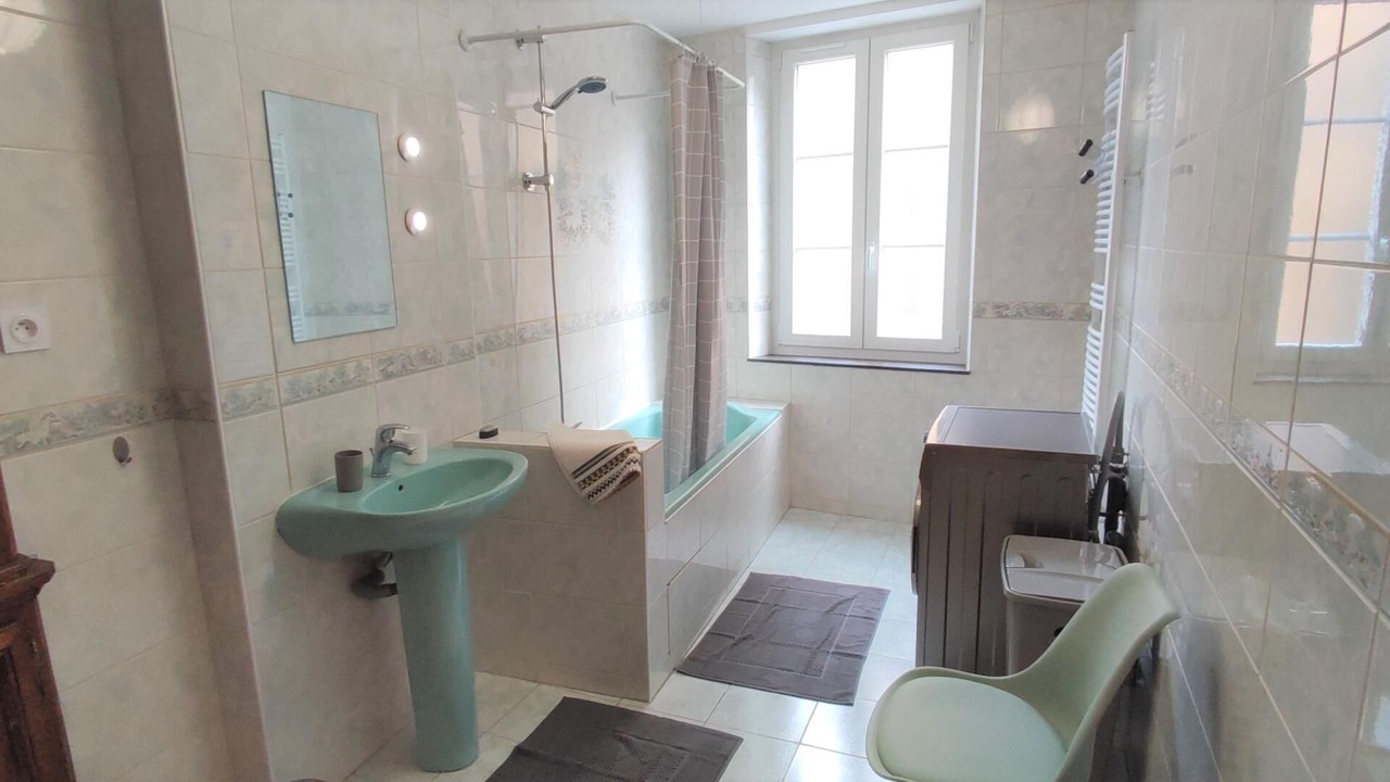 Photo of Bathroom in Fumay