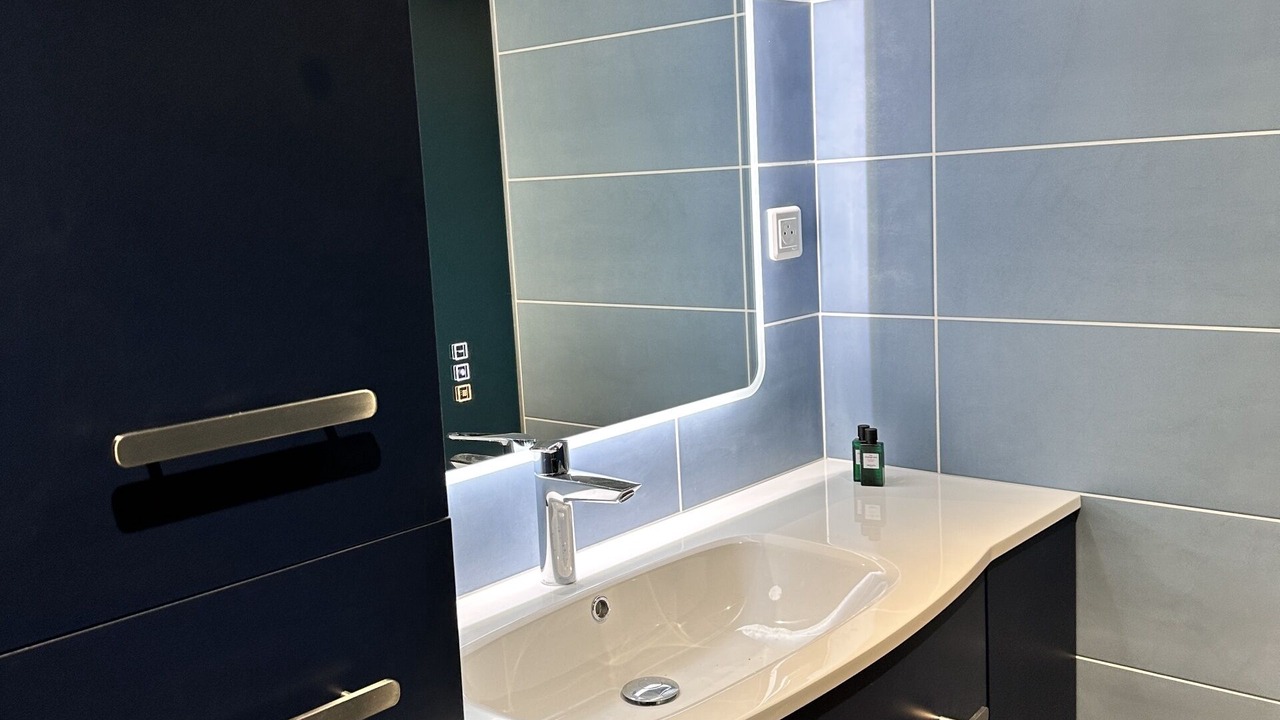 Photo of Bathroom in Les Attaques
