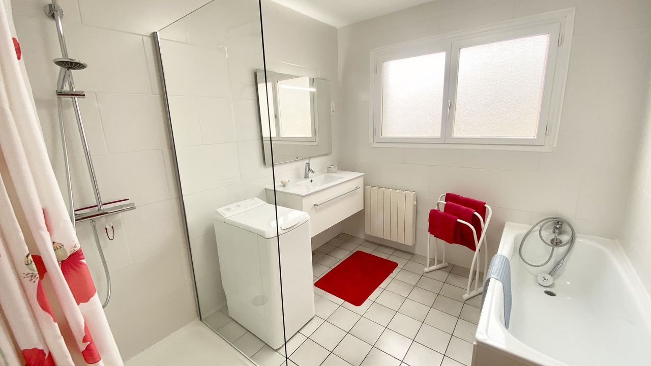 Photo of Bathroom in Licques