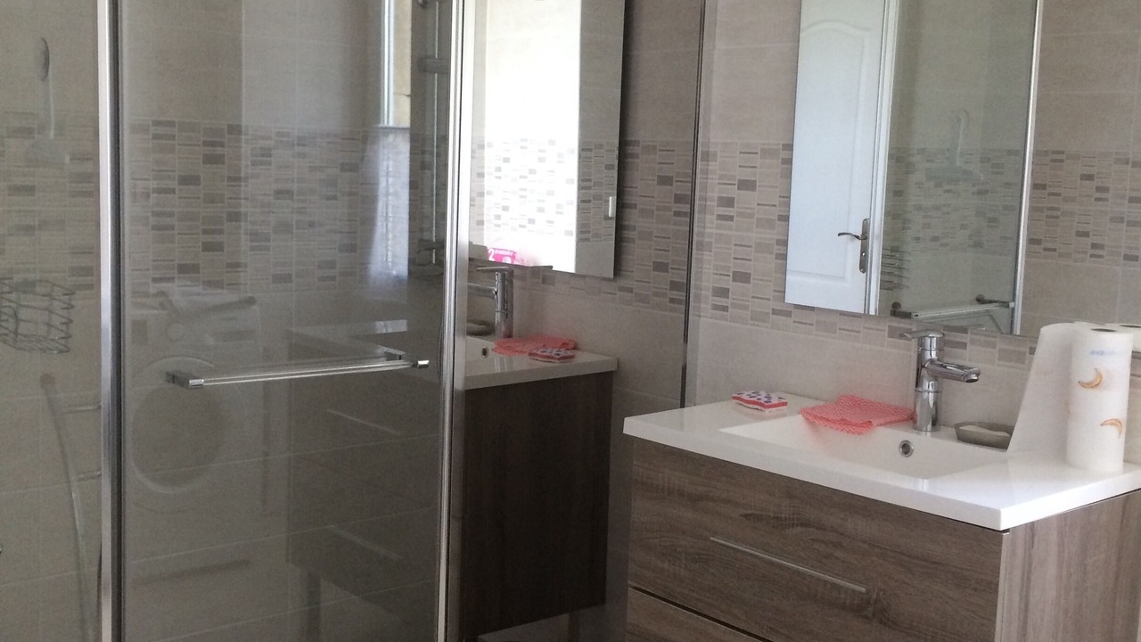 Photo of Bathroom in Trevilly