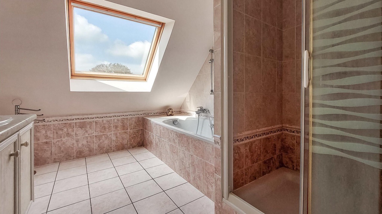 Photo of Bathroom in Saint-Pierre-de-Varengeville