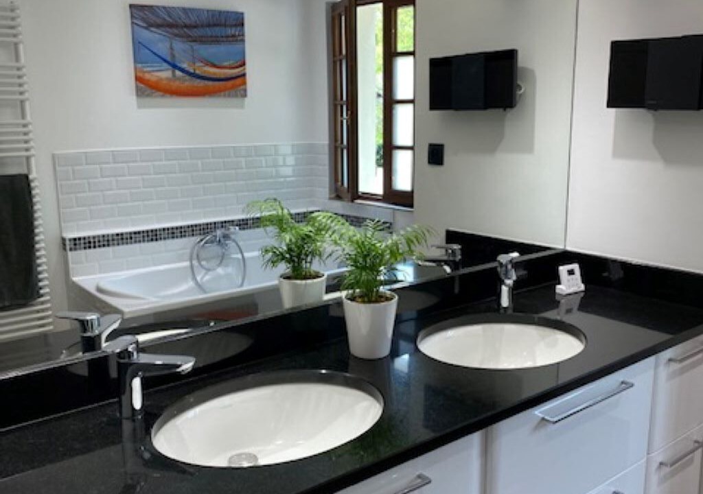 Photo of Bathroom in Anceaumeville