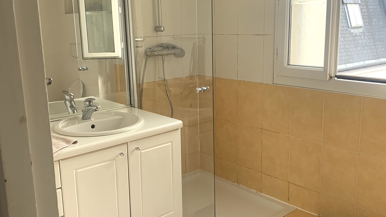 Photo of Bathroom in Montparnasse