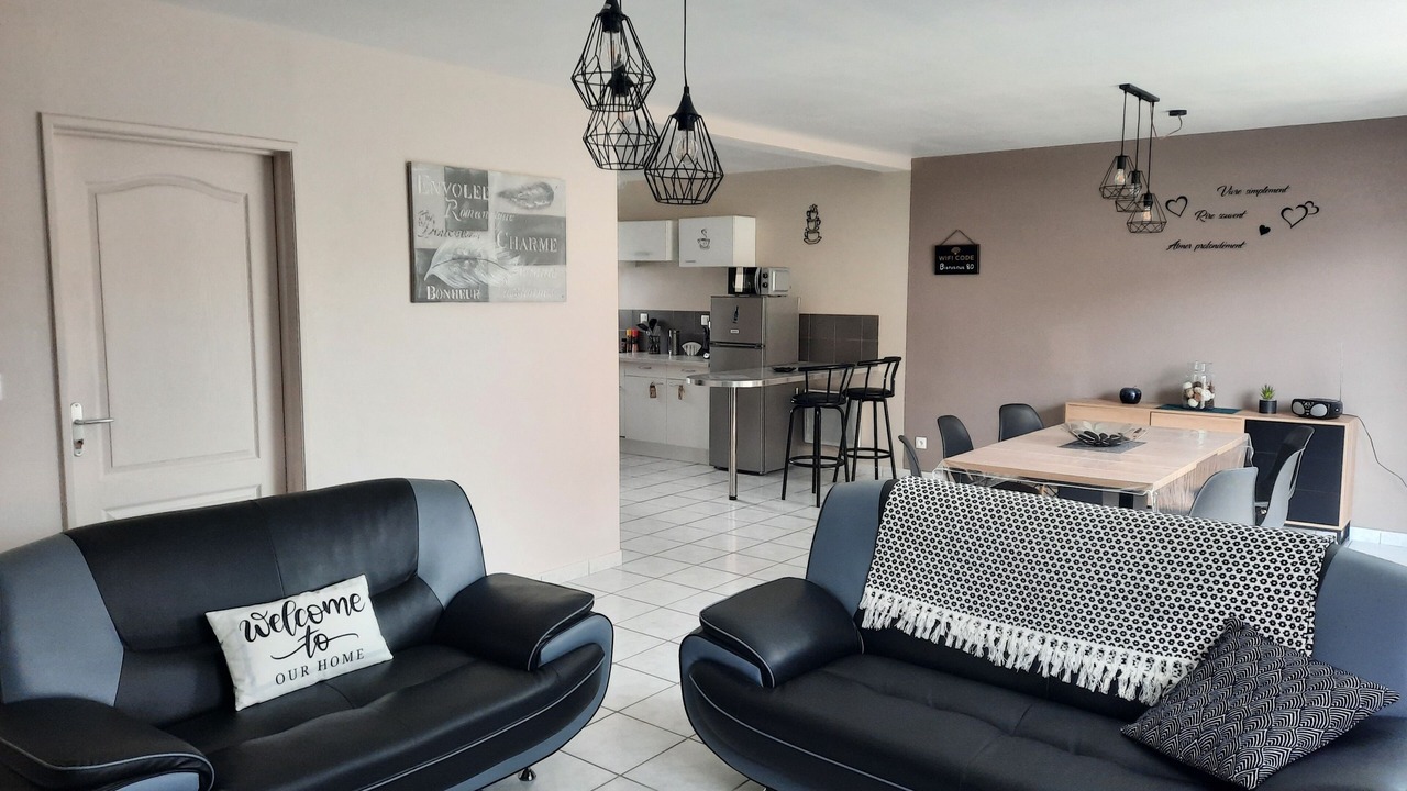 Photo of Livingroom in Arrest