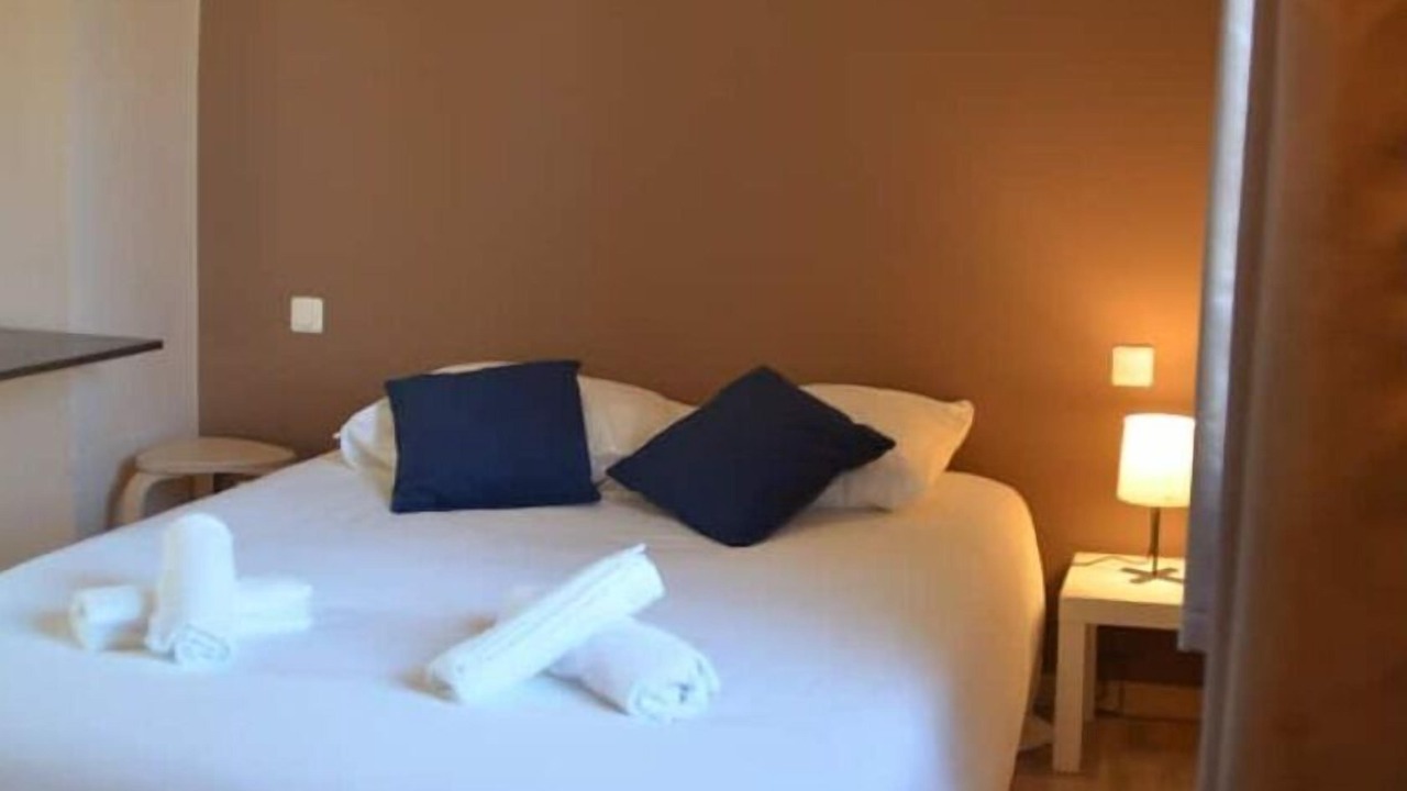 Photo of Bedroom in Quartier Saint-Clement - Jardin des Plantes