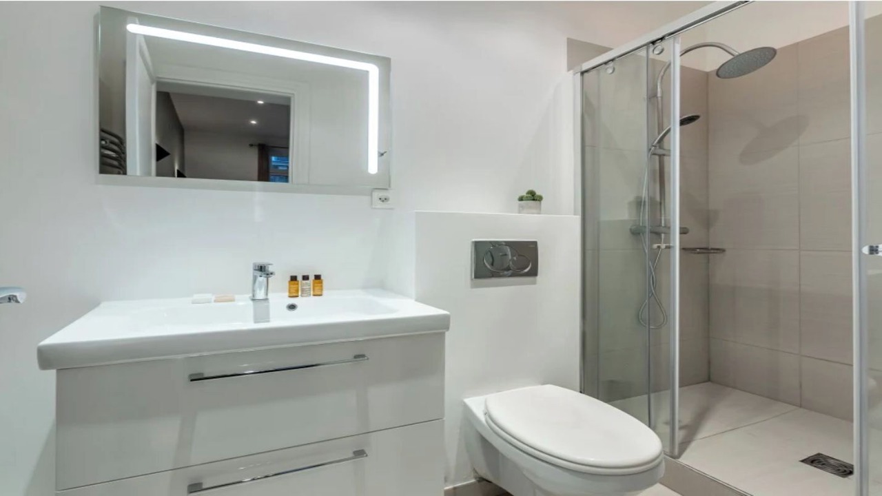 Photo of Bathroom in Champs-Elysees