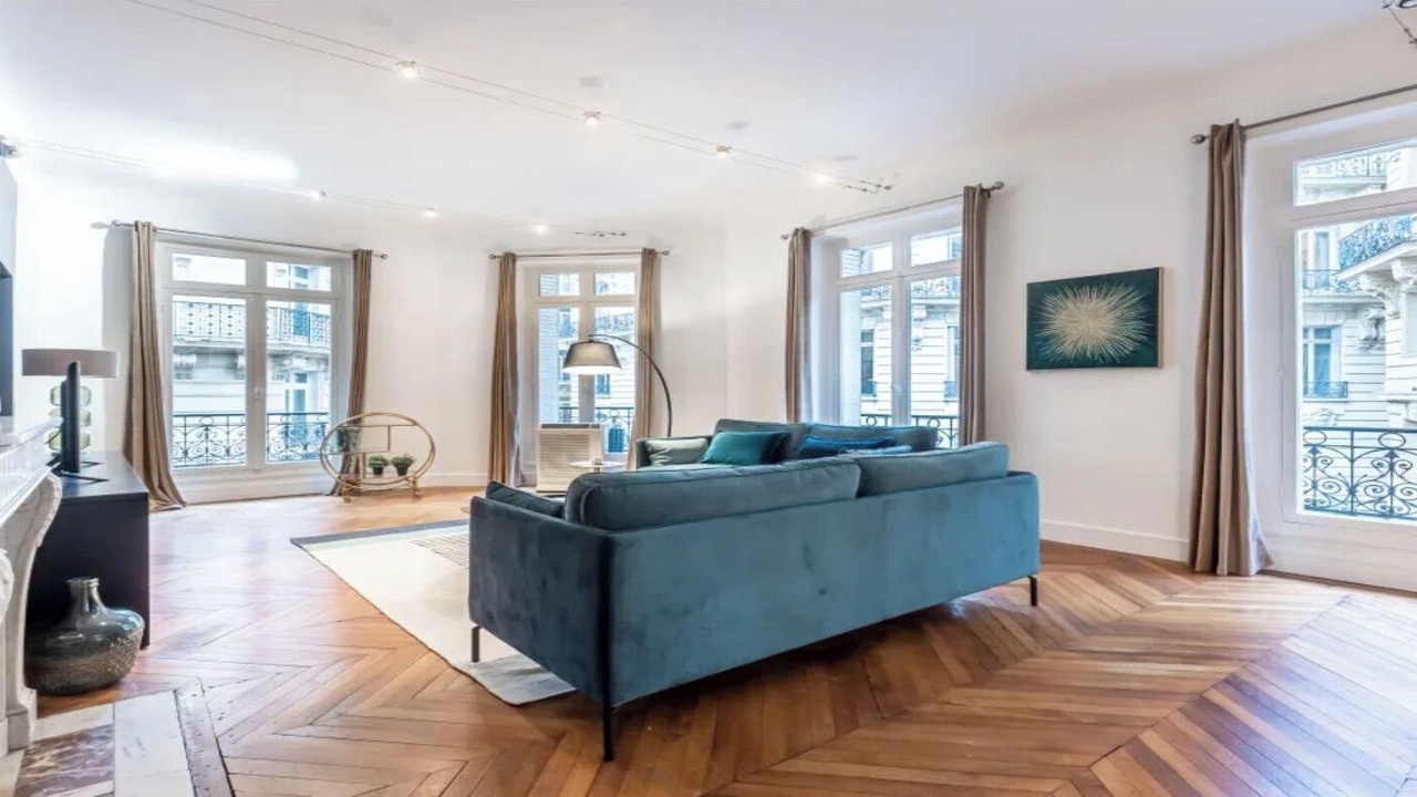 Photo of Livingroom in Champs-Elysees