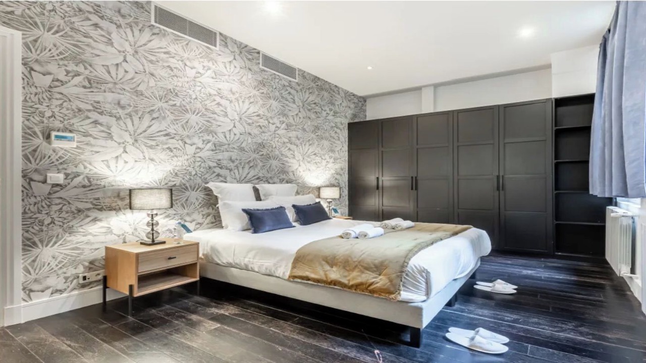 Photo of Bedroom in Champs-Elysees