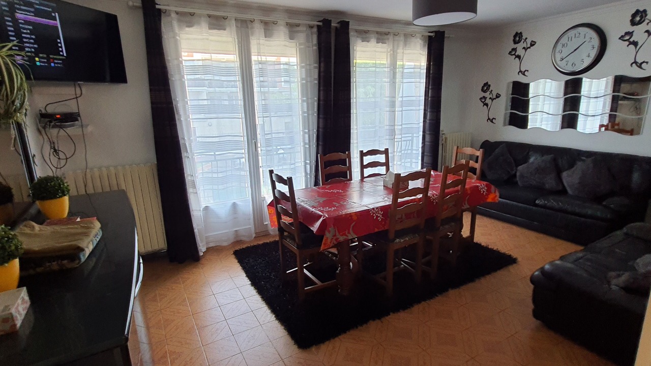 Photo of Livingroom in Le Blanc-Mesnil