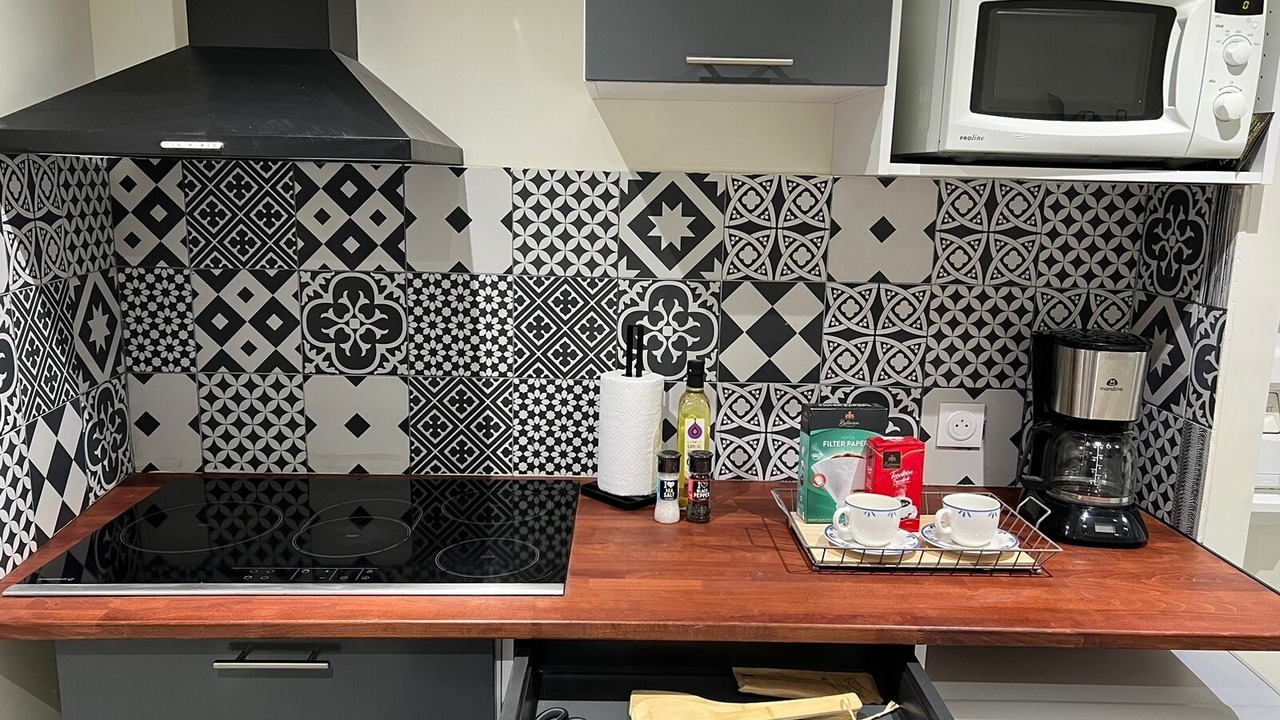 Photo of Kitchen in Stains