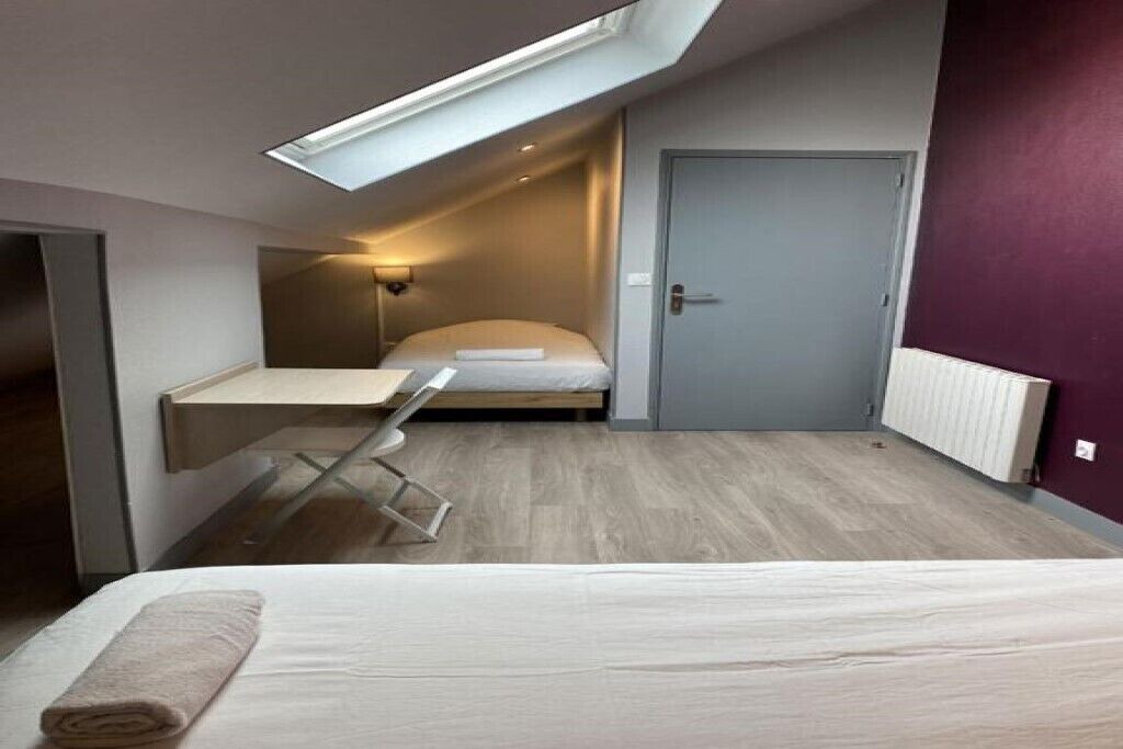 Photo of Bedroom in Villeneuve-le-Roi