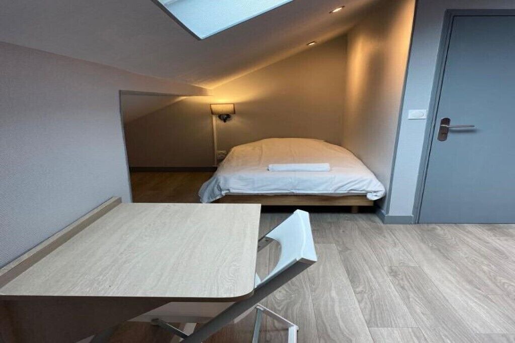 Photo of Bedroom in Villeneuve-le-Roi