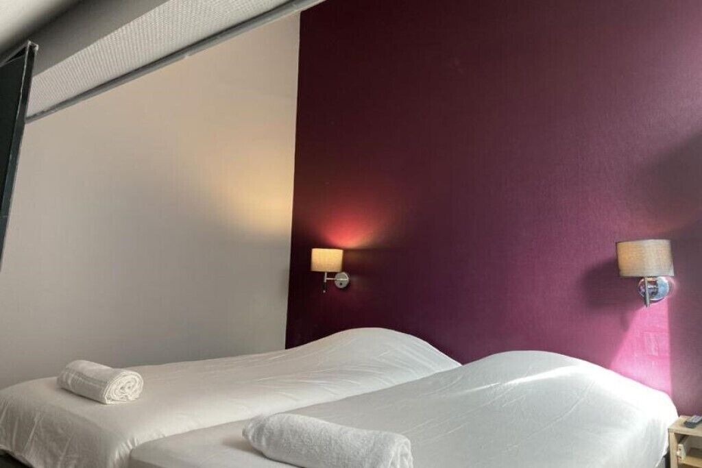 Photo of Bedroom in Villeneuve-le-Roi