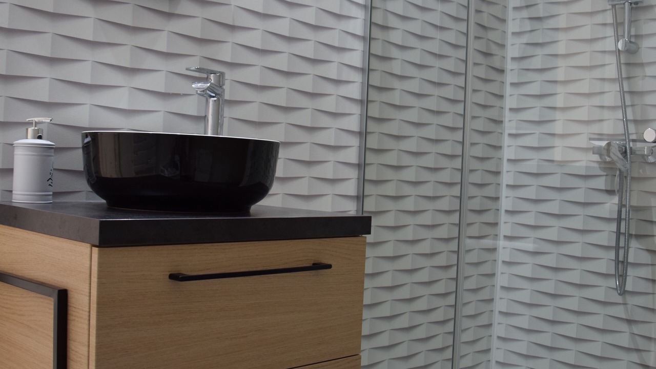 Photo of Bathroom in Calais City Center
