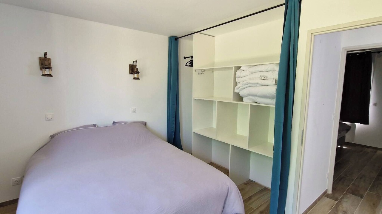 Photo of Bedroom in Belleville-sur-Mer