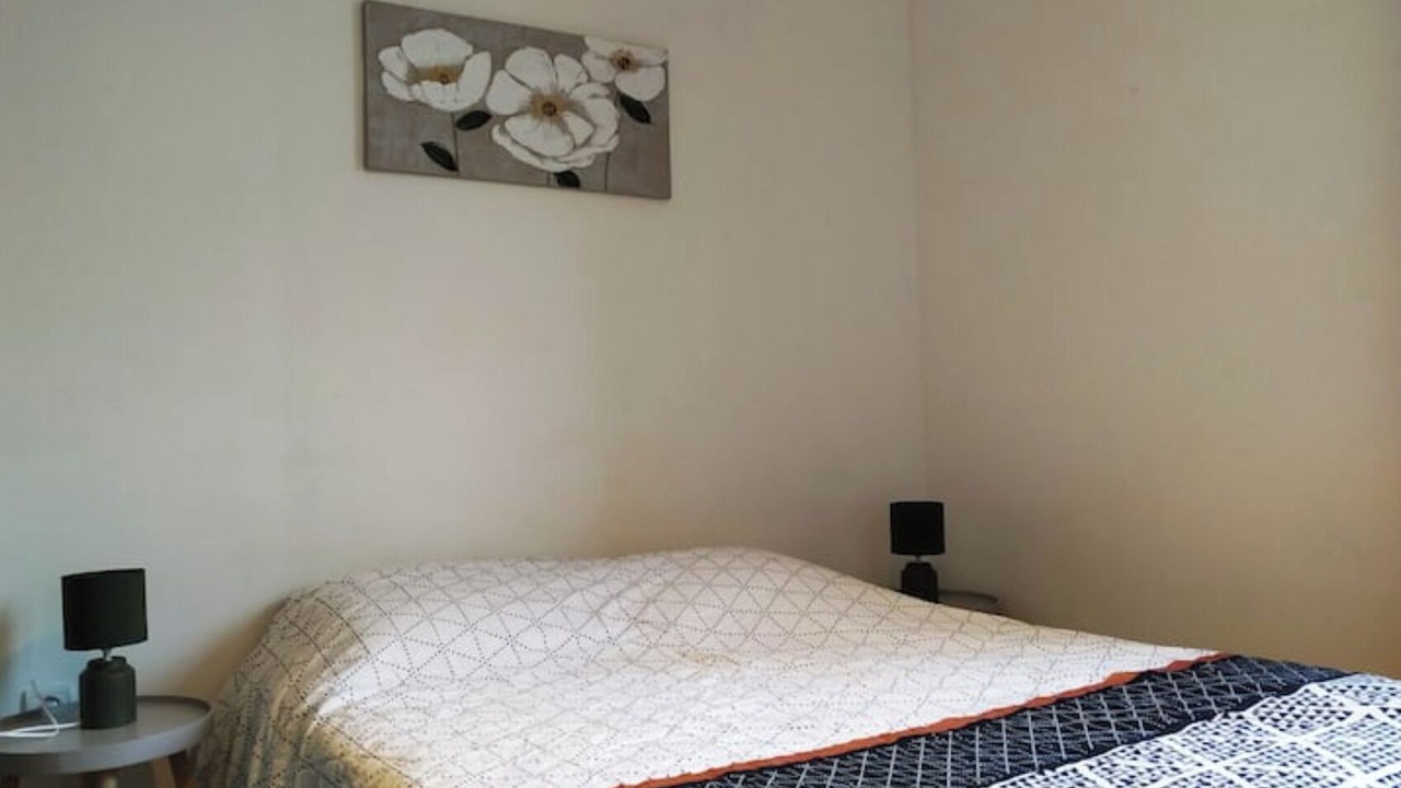 Photo of Bedroom in Cheptainville