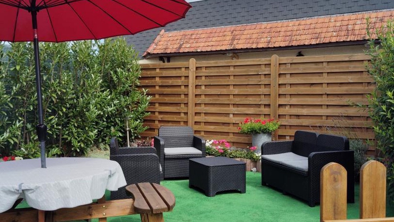 Photo of Patio Balcony in Eppe-Sauvage