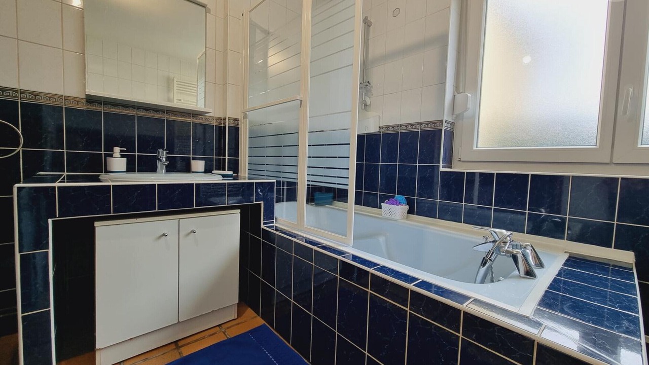 Photo of Bathroom in Eppe-Sauvage