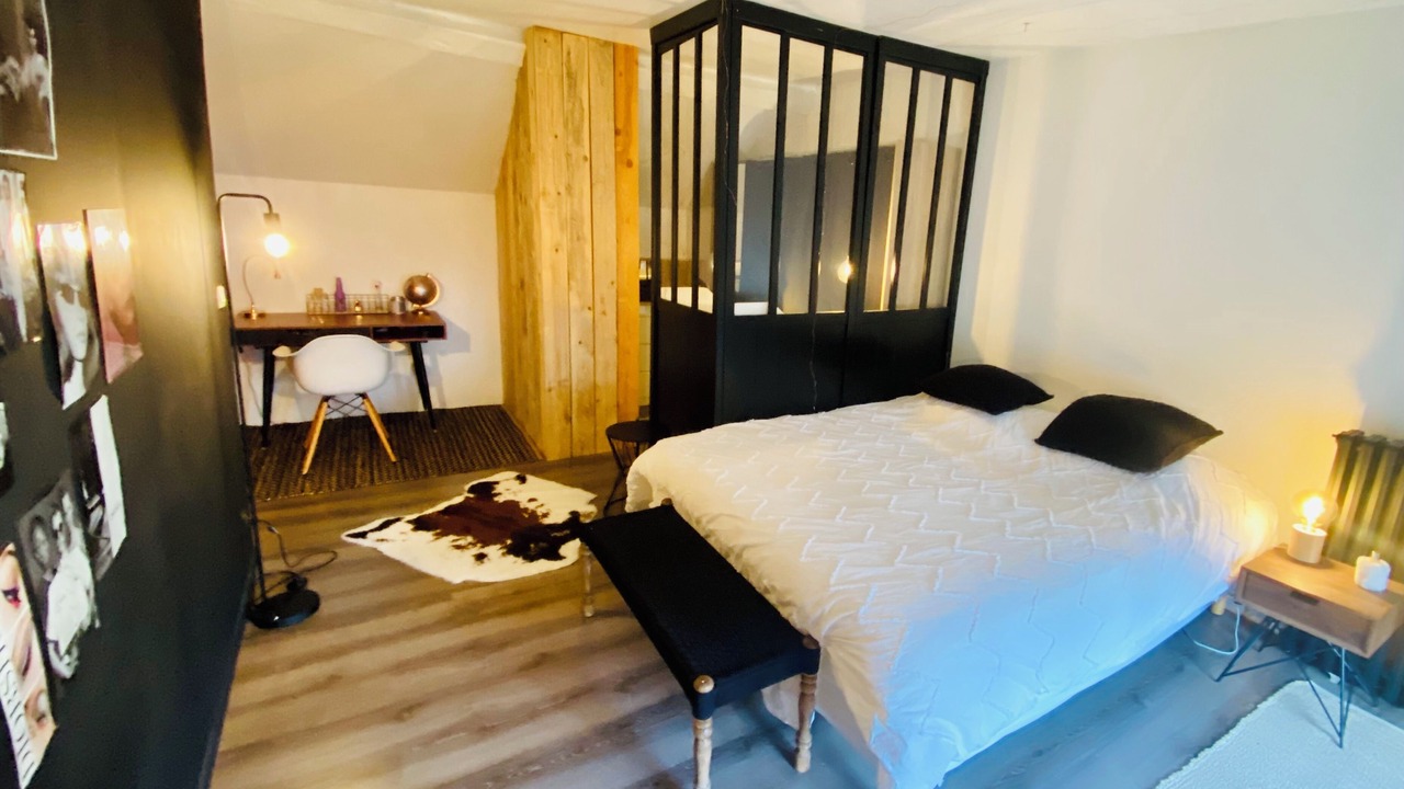 Photo of Bedroom in Moret-Loing-et-Orvanne