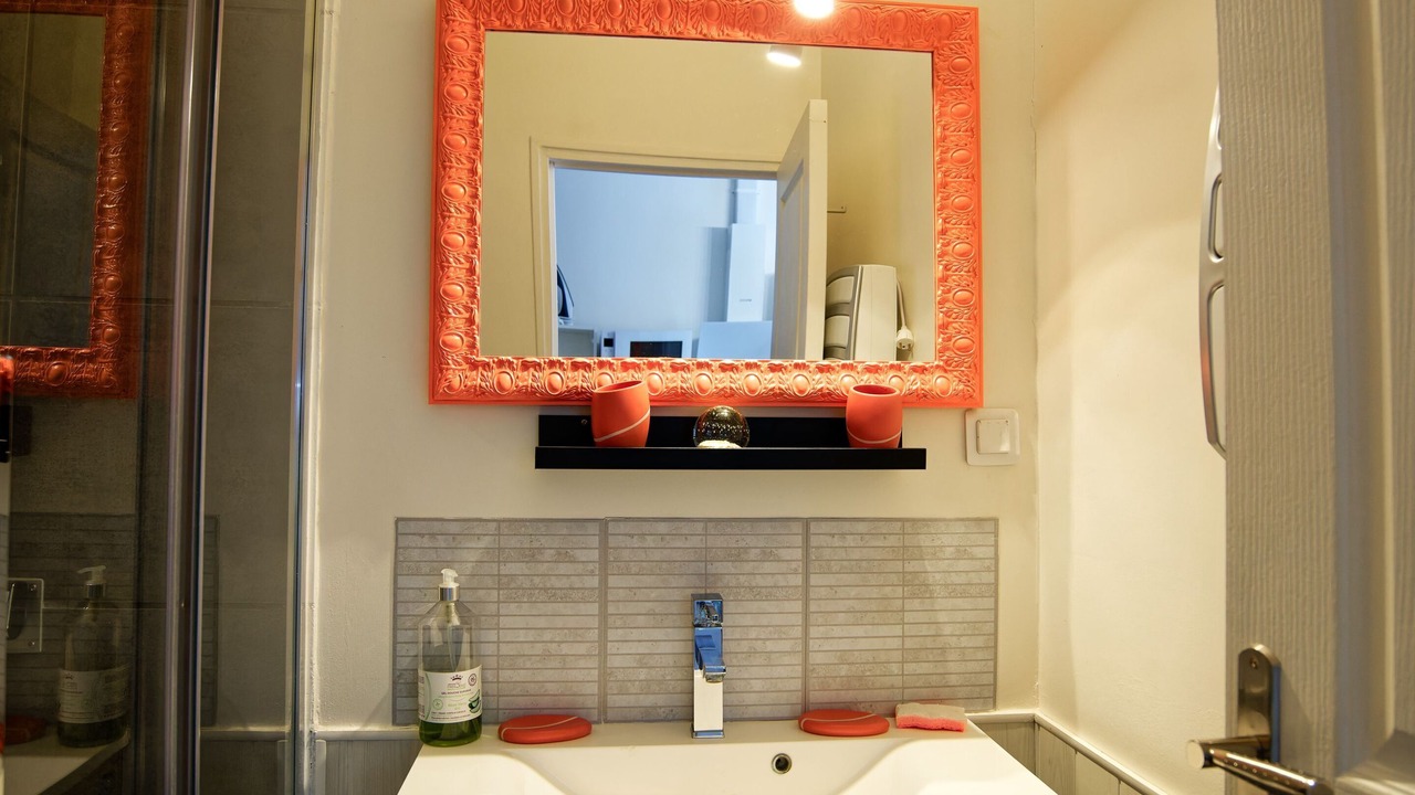 Photo of Bathroom in Bordeaux-Saint-Clair