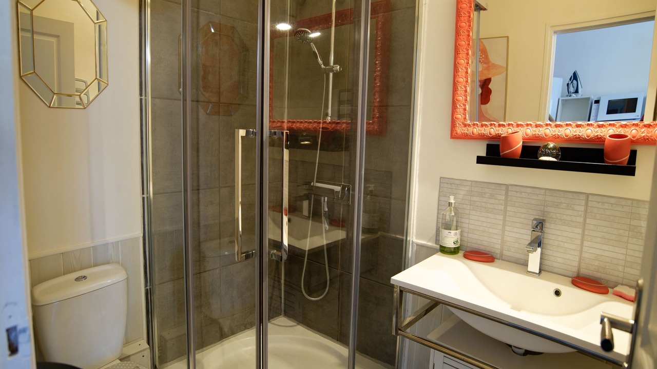 Photo of Bathroom in Bordeaux-Saint-Clair
