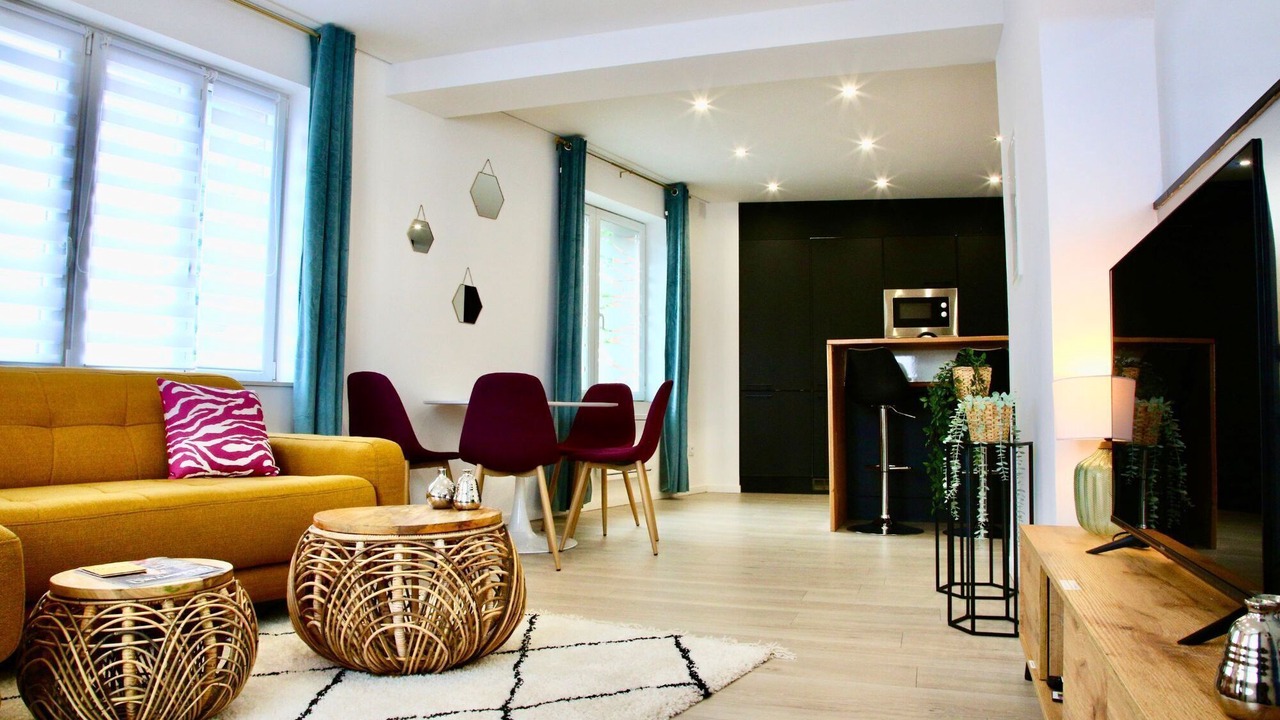 Photo of Livingroom in Lens