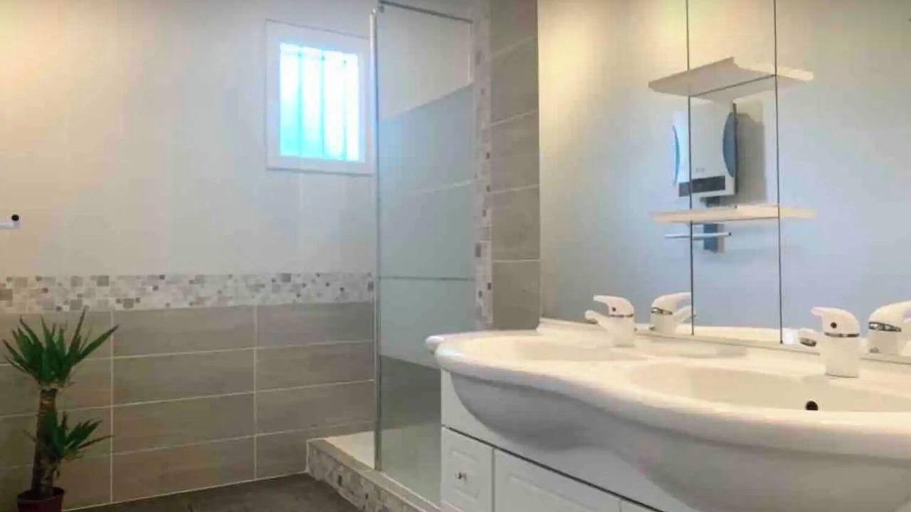 Photo of Bathroom in Ozoir-la-Ferriere