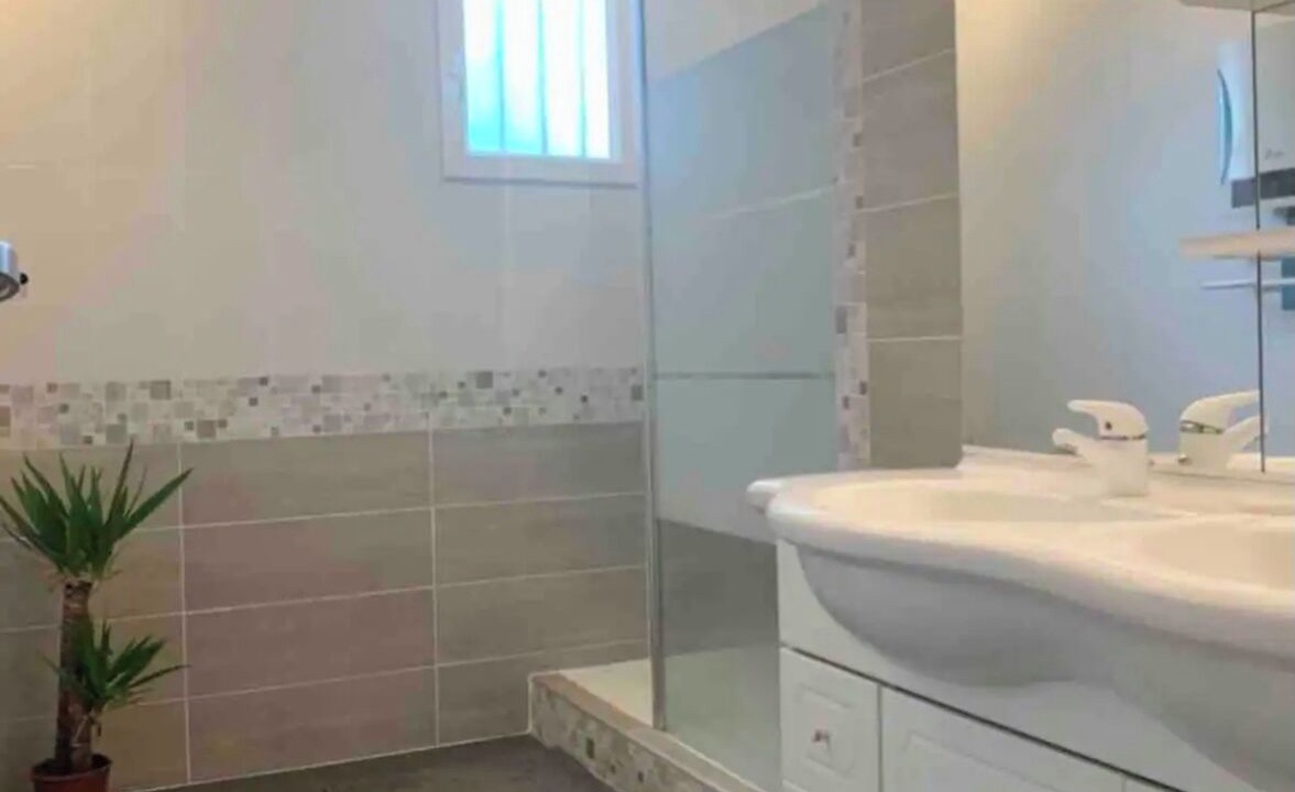 Photo of Bathroom in Ozoir-la-Ferriere