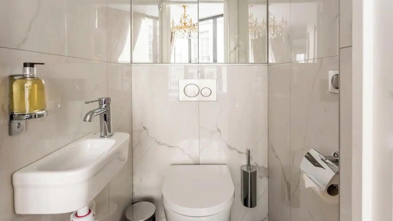 Photo of Bathroom in Quartier du Mail