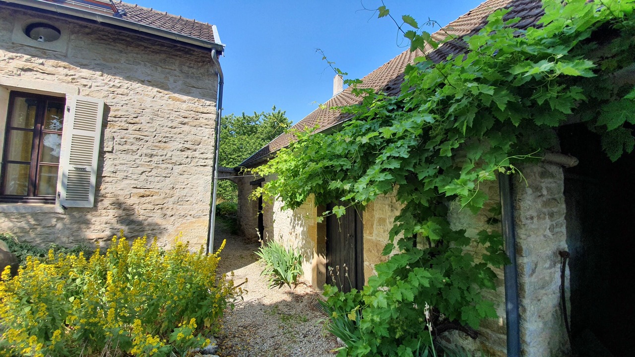 Photo of Outdoor in Malain